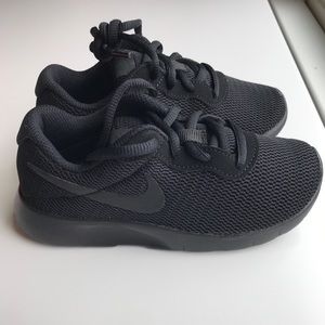 Nike :: Tanjun :: Black :: Boys Size 12